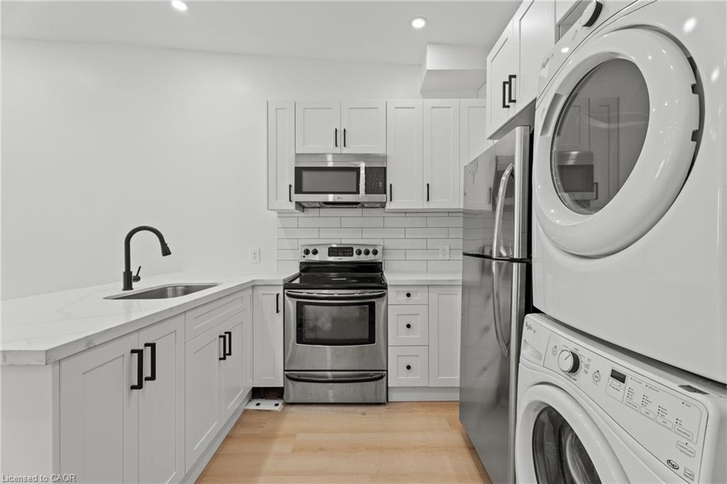 93 John Street S Property Photo 18