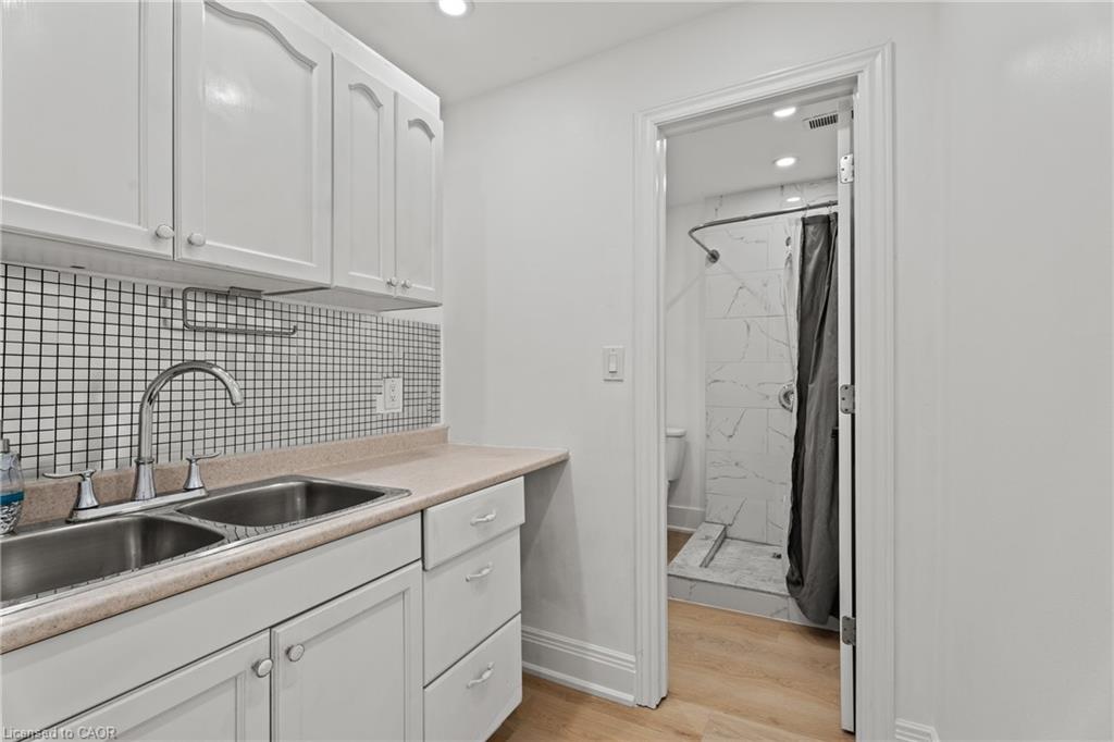 93 John Street S Property Photo 24