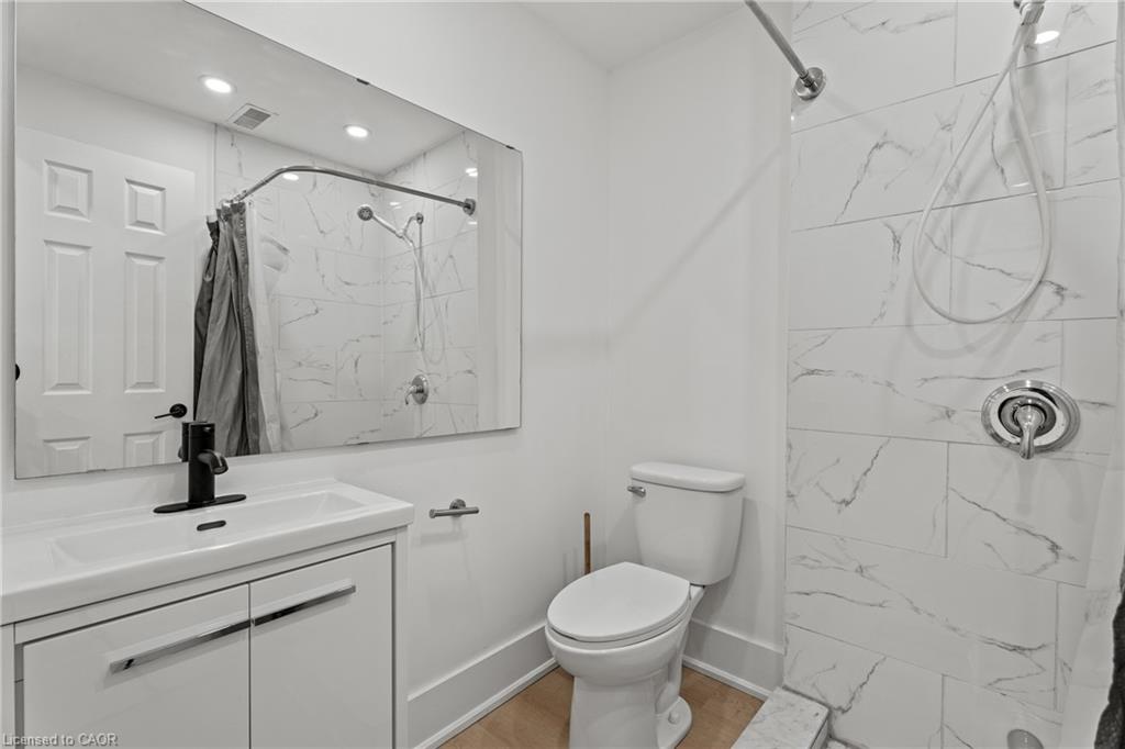 93 John Street S Property Photo 25