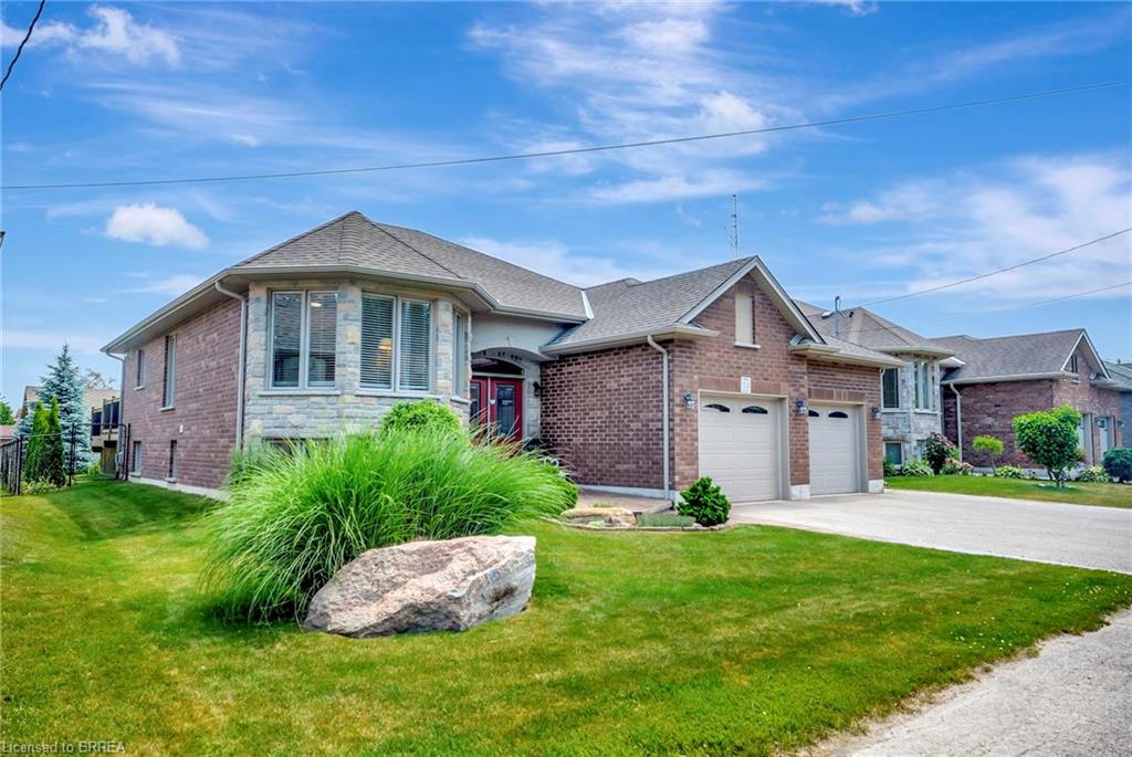 14 Robinson Road Property Photo 3