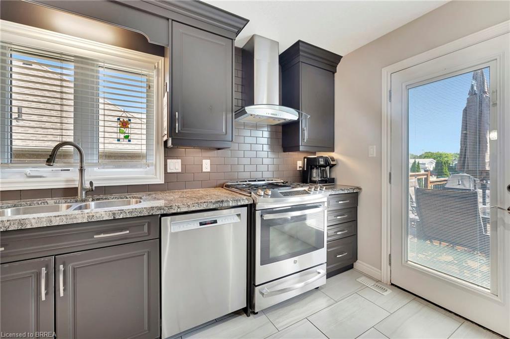 14 Robinson Road Property Photo 12