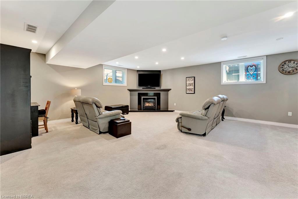 14 Robinson Road Property Photo 21