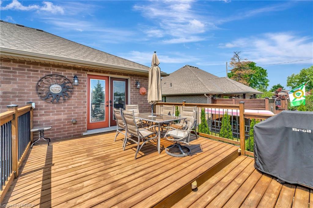 14 Robinson Road Property Photo 28