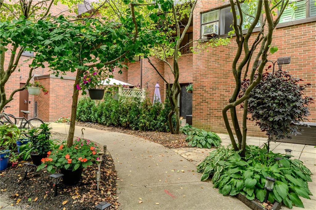 160-36 Hayhurst Road Property Photo 2