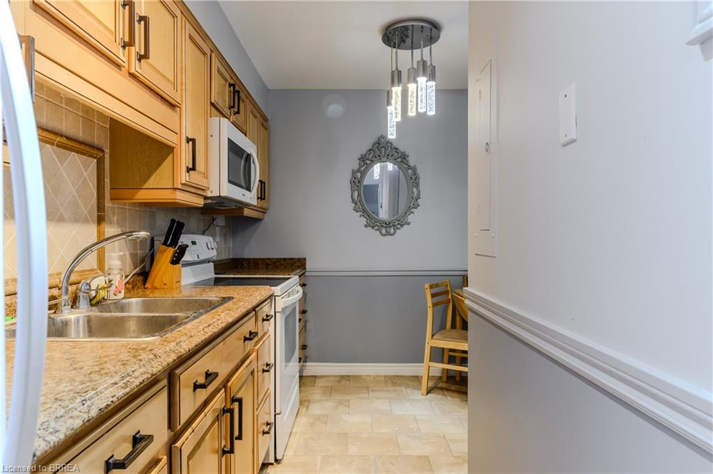 160-36 Hayhurst Road Property Photo 11