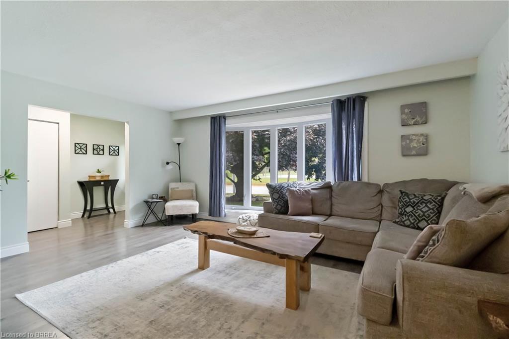 8 Sandy Row Property Photo 4