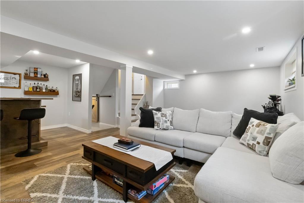 8 Sandy Row Property Photo 25