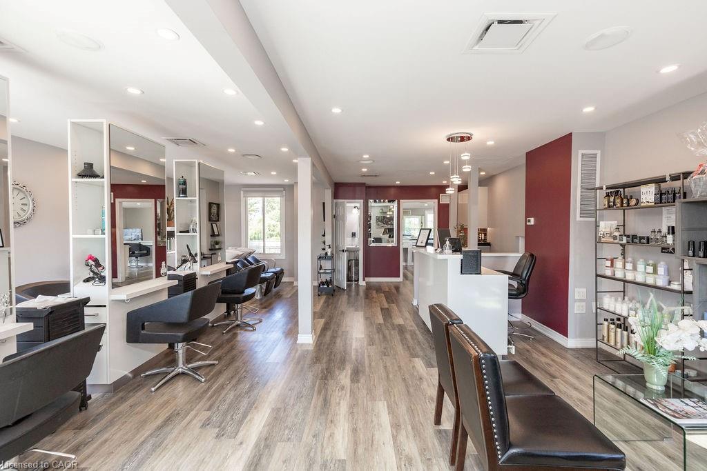 664 Upper James Street Property Photo 5