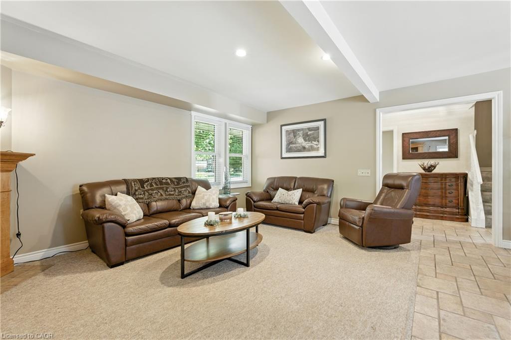 6 Lilac Court Property Photo 5