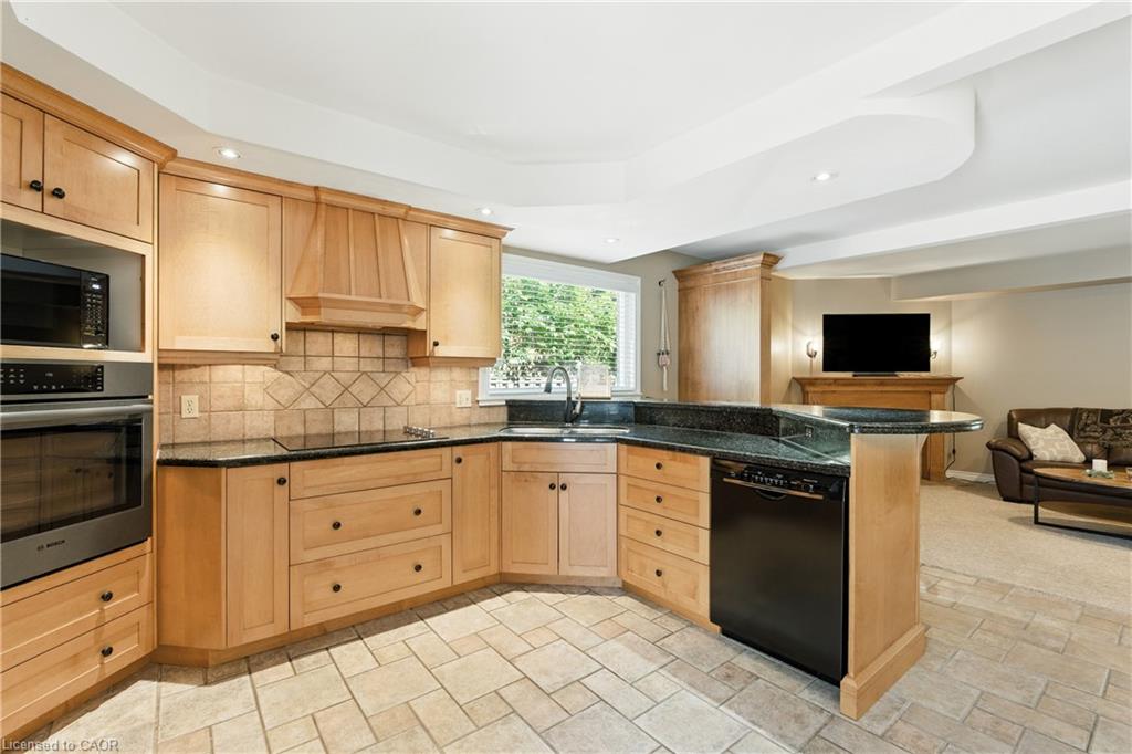 6 Lilac Court Property Photo 8