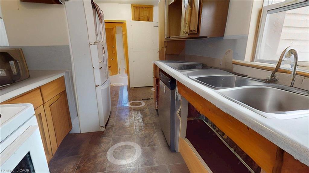284 Garafraxa Street Property Photo 10