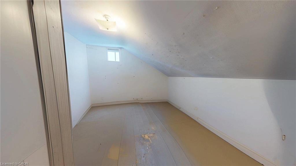 284 Garafraxa Street Property Photo 14