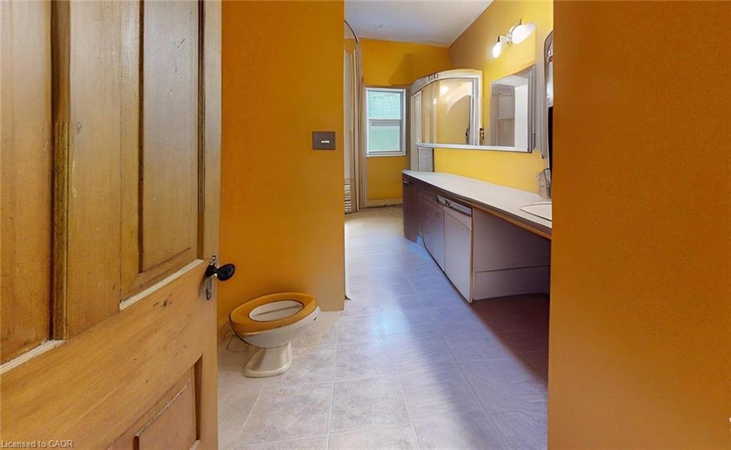 284 Garafraxa Street Property Photo 19