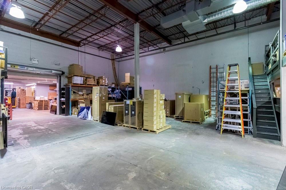 1325 Barton Street E Property Photo 23