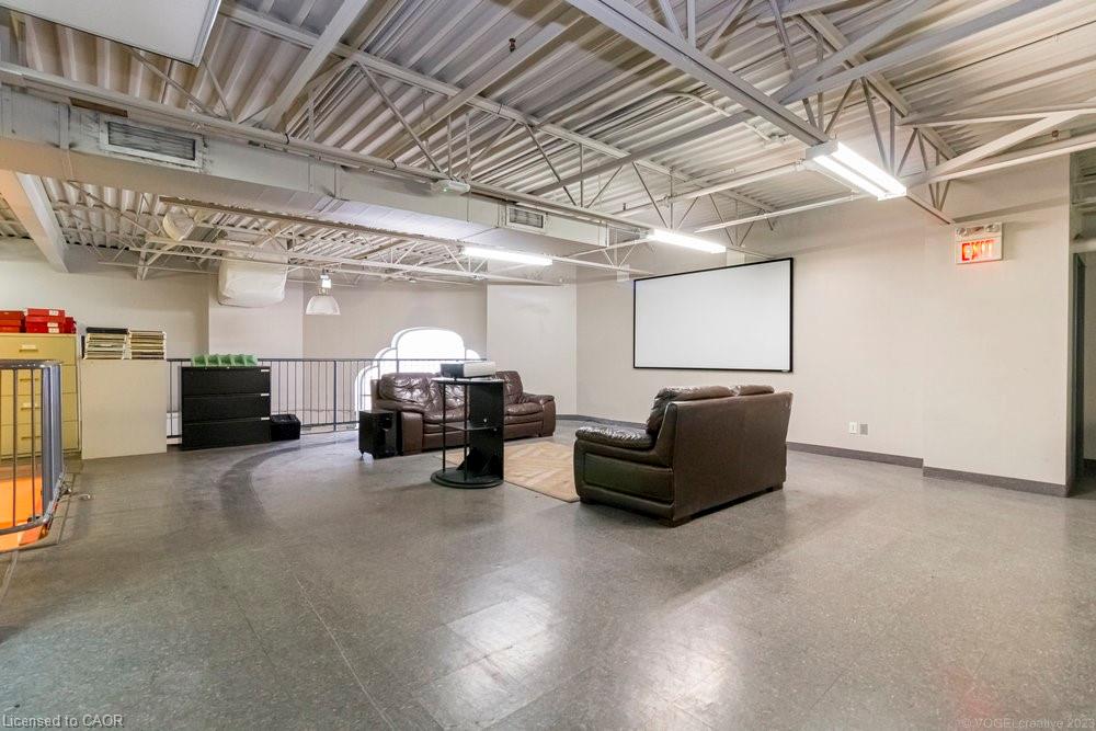 1325 Barton Street E Property Photo 27