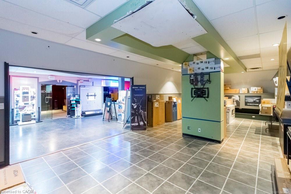 1325 Barton Street E Property Photo 35