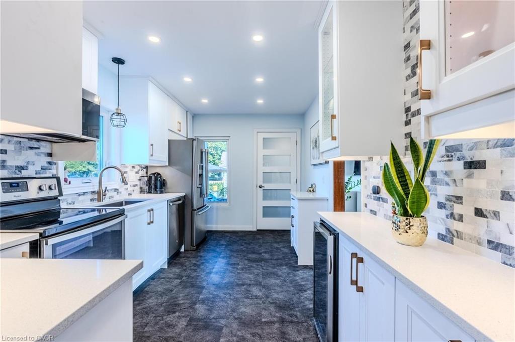 228 Brock Street Property Photo 6