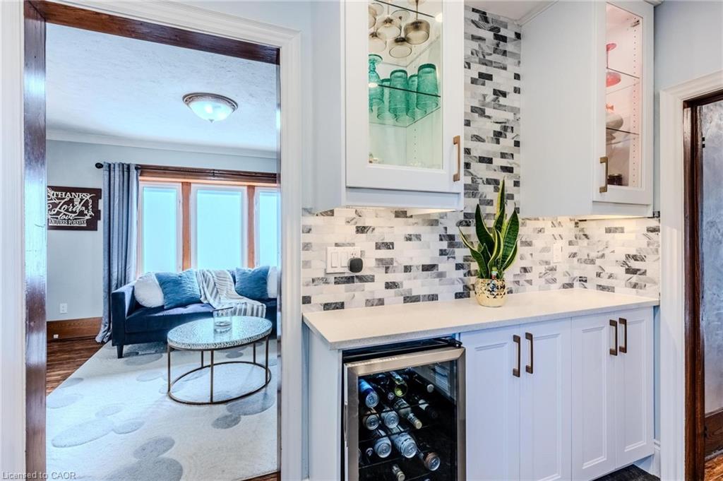 228 Brock Street Property Photo 9