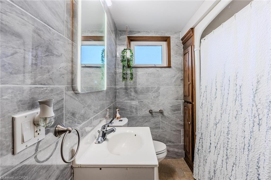 228 Brock Street Property Photo 25