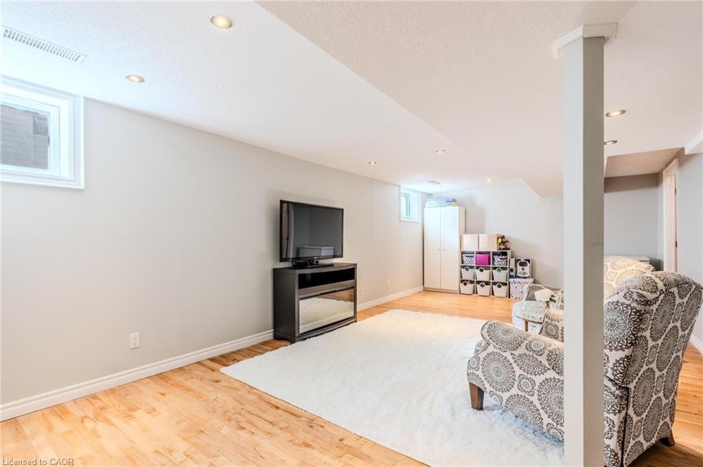 228 Brock Street Property Photo 29