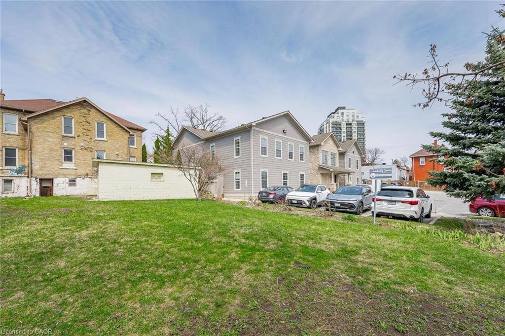 103 Surrey Street E Property Photo 18