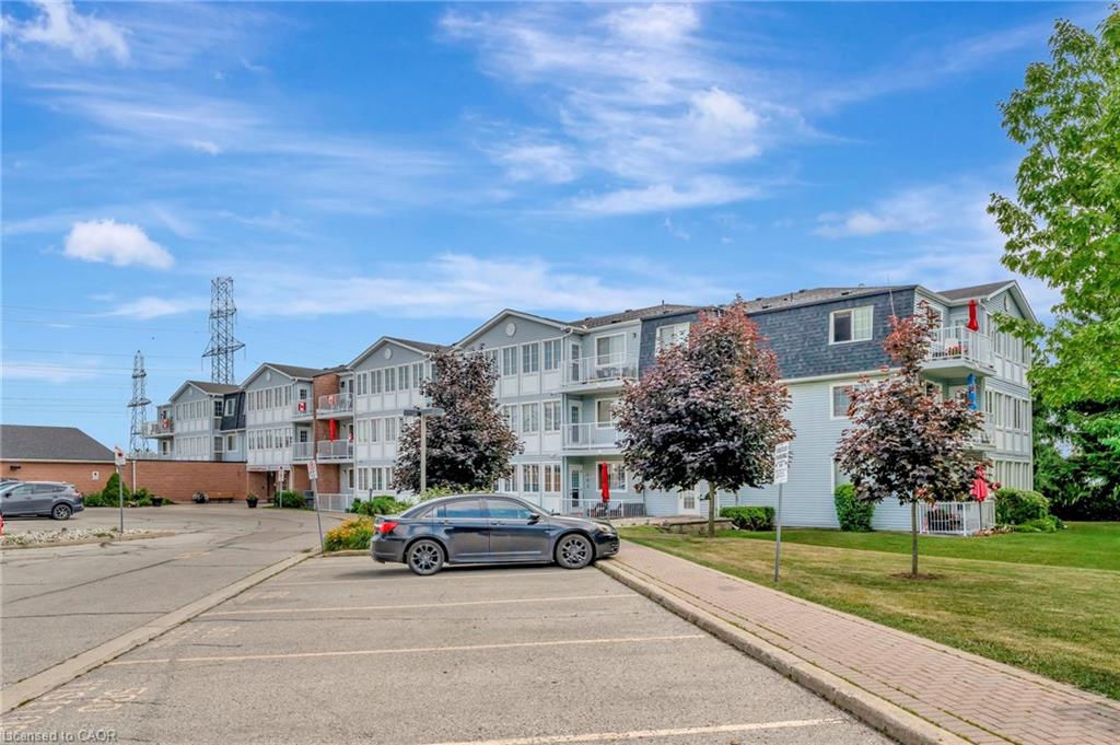 101-500 Silverbirch Boulevard Property Photo 4