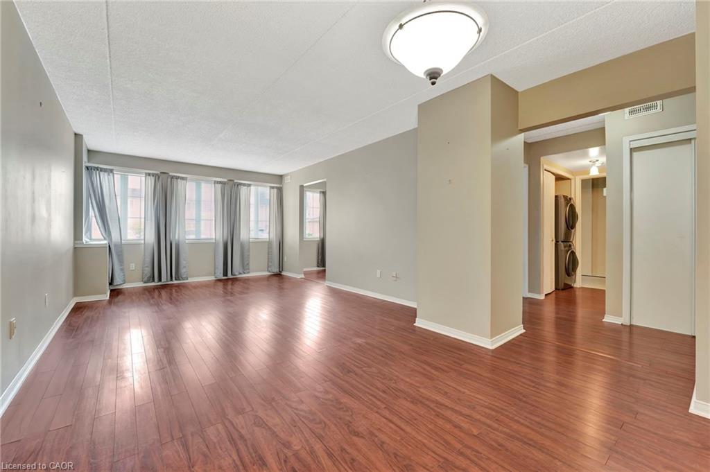 101-500 Silverbirch Boulevard Property Photo 8