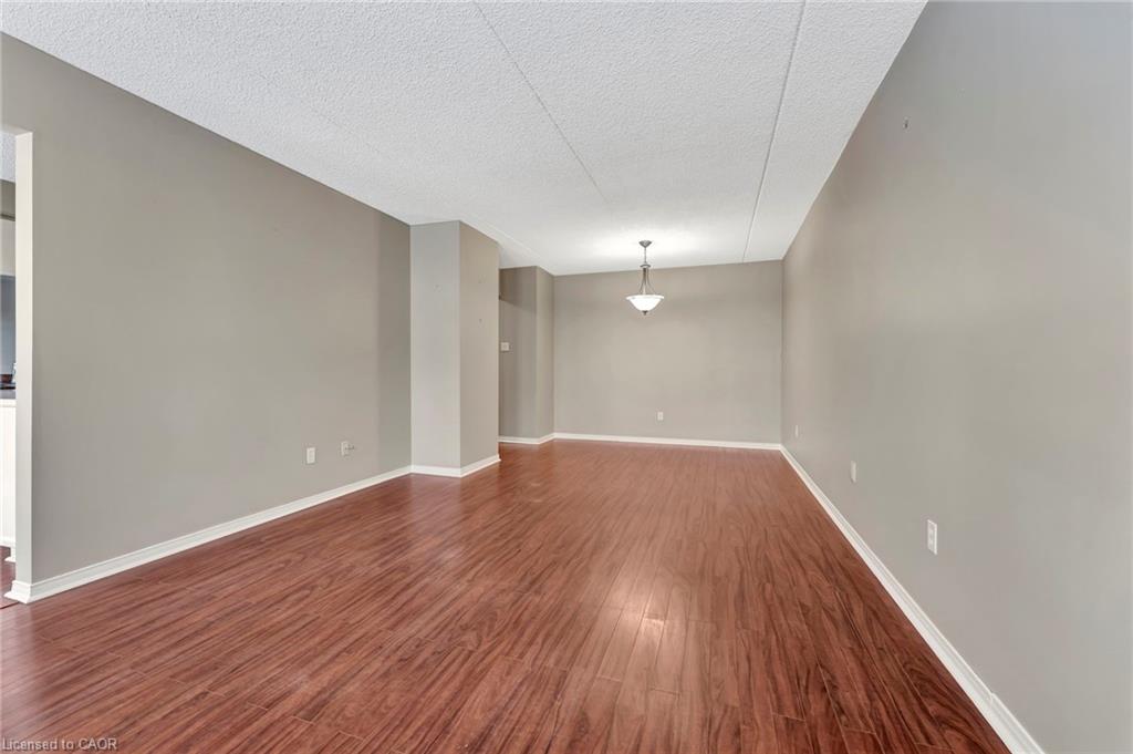 101-500 Silverbirch Boulevard Property Photo 10