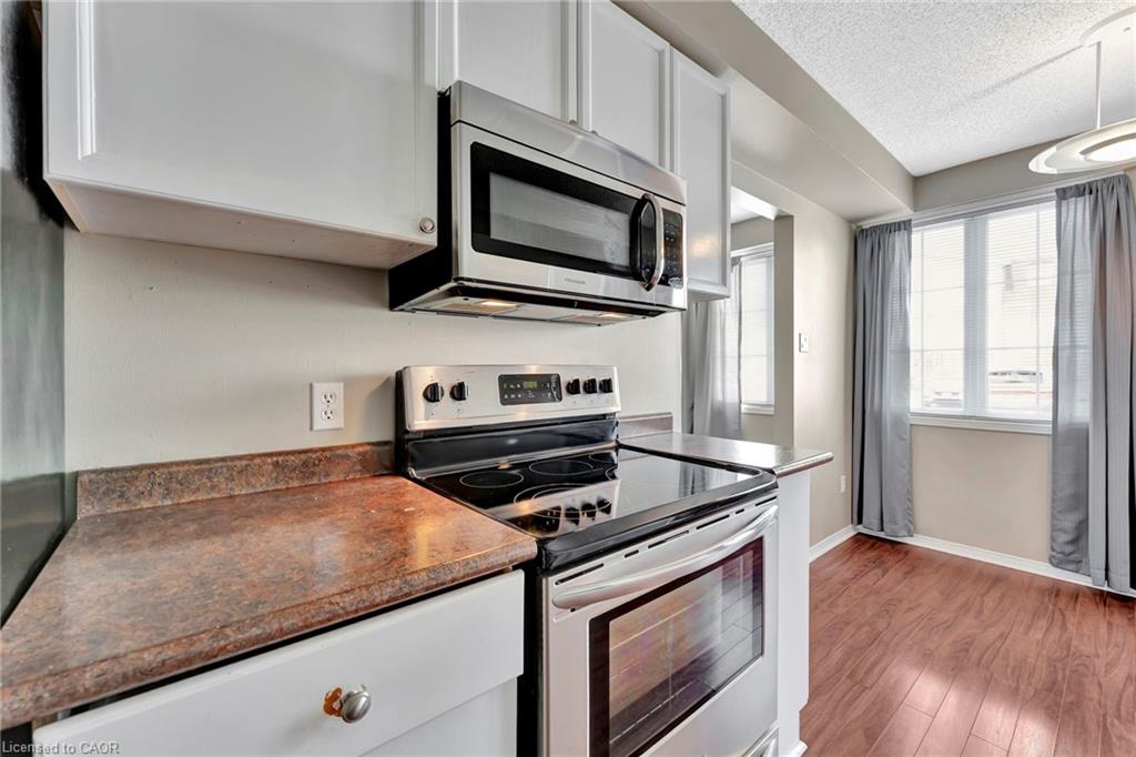 101-500 Silverbirch Boulevard Property Photo 18