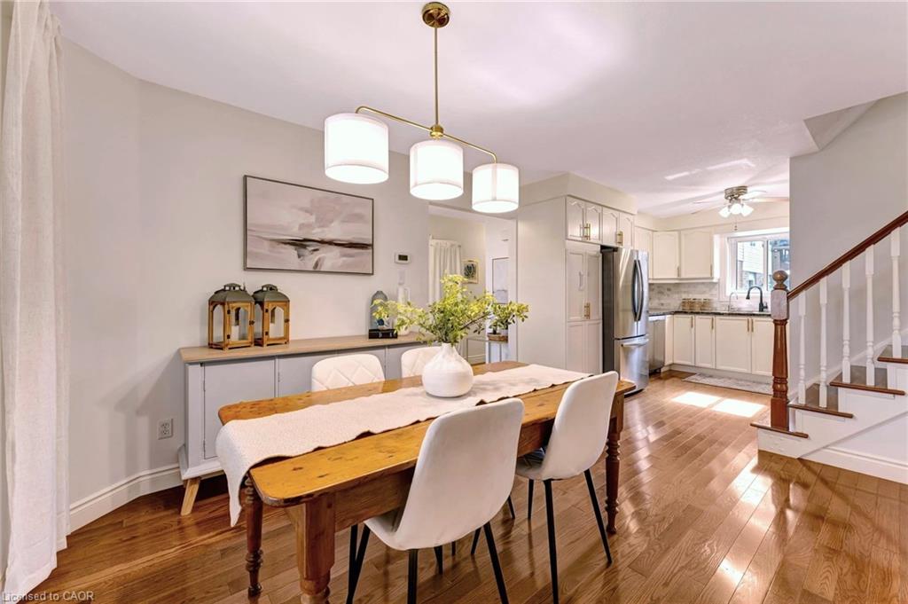 271 Newbury Drive Property Photo 9