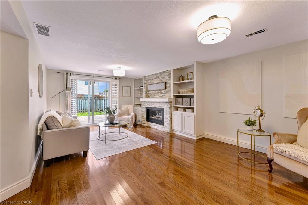 271 Newbury Drive Property Photo 14