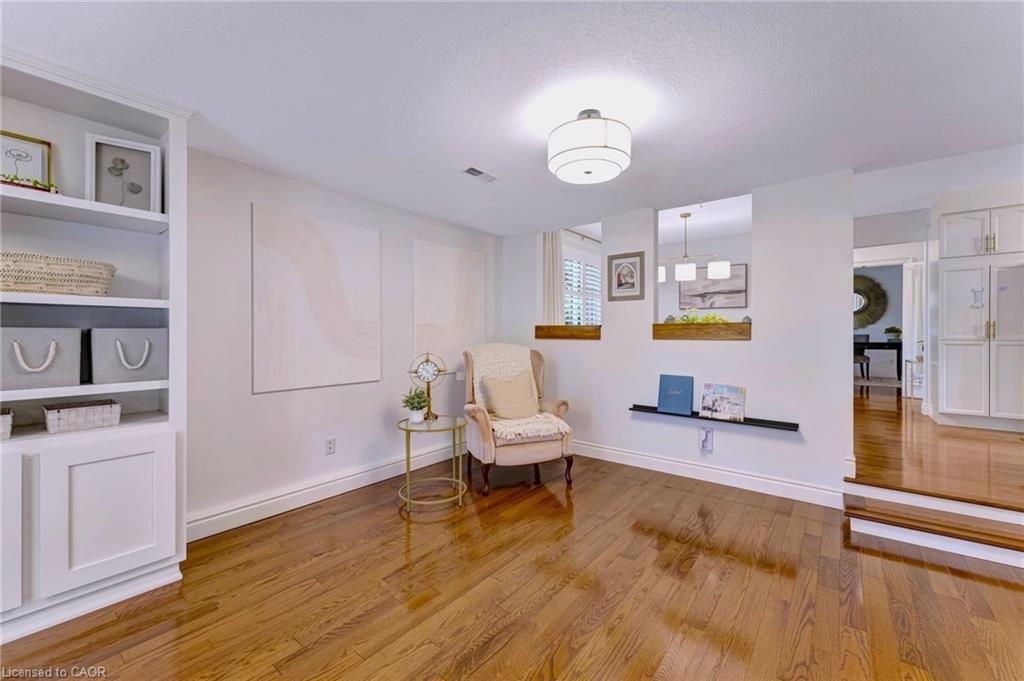 271 Newbury Drive Property Photo 17