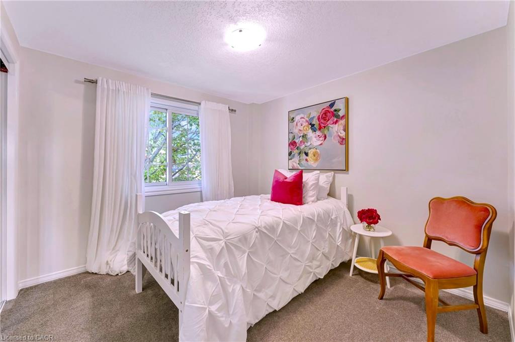 271 Newbury Drive Property Photo 28