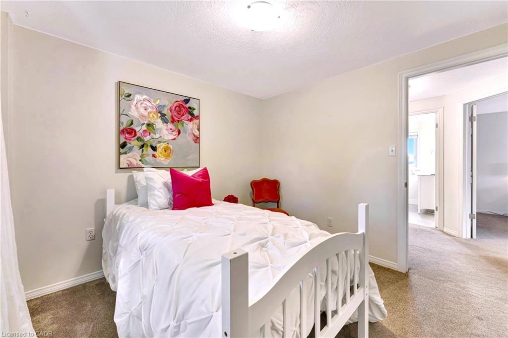 271 Newbury Drive Property Photo 29