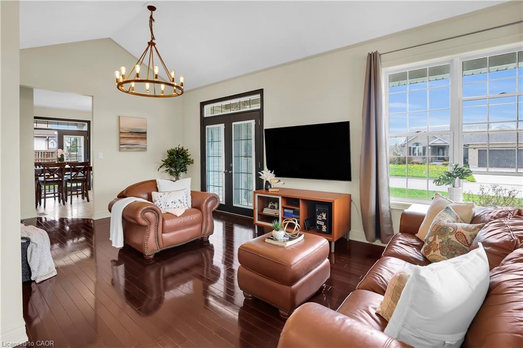 3238 Charleston Drive Property Photo 4