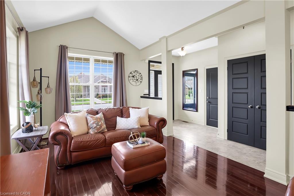 3238 Charleston Drive Property Photo 5