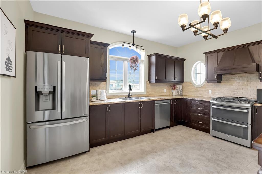 3238 Charleston Drive Property Photo 9