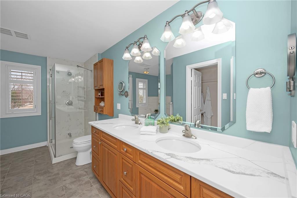 2015 Grosvenor Street Property Photo 28