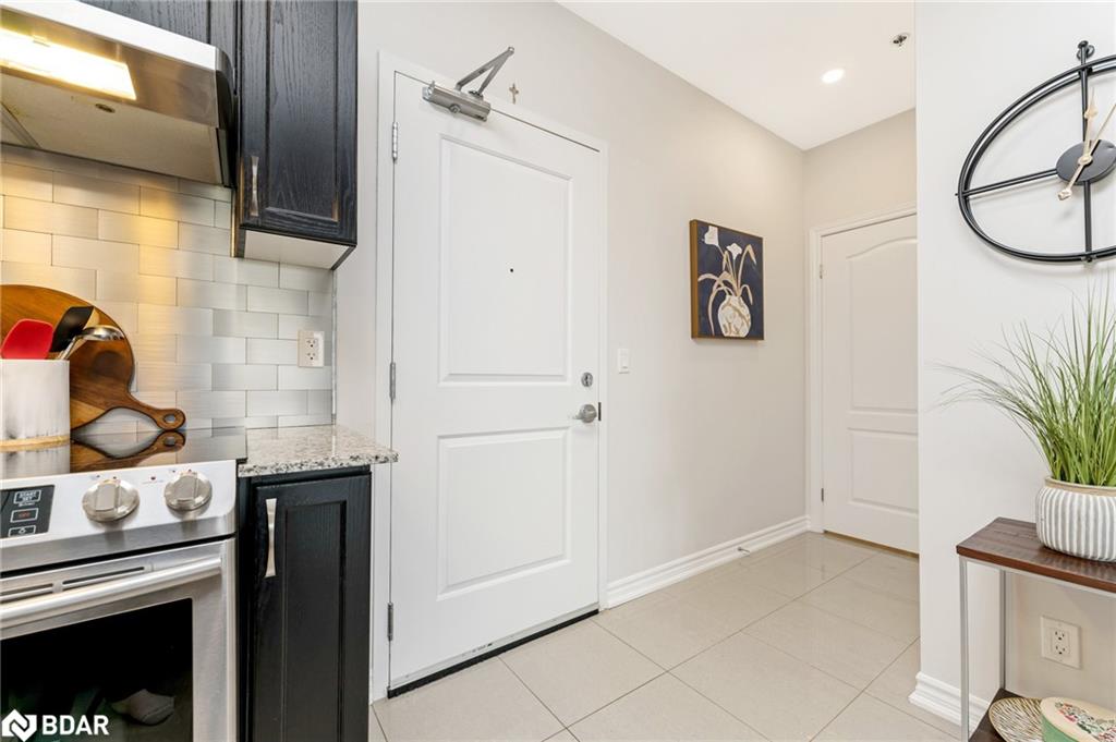 304-1370 Costigan Road Property Photo 13