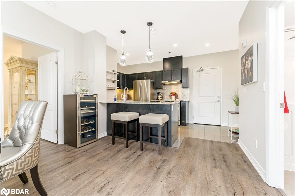 304-1370 Costigan Road Property Photo 20