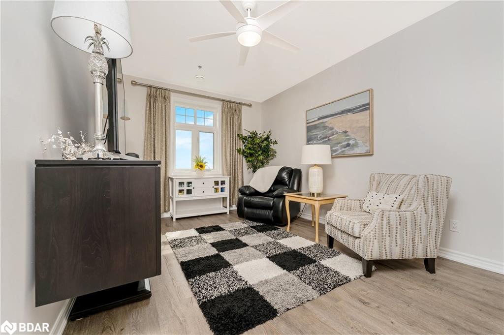 304-1370 Costigan Road Property Photo 24