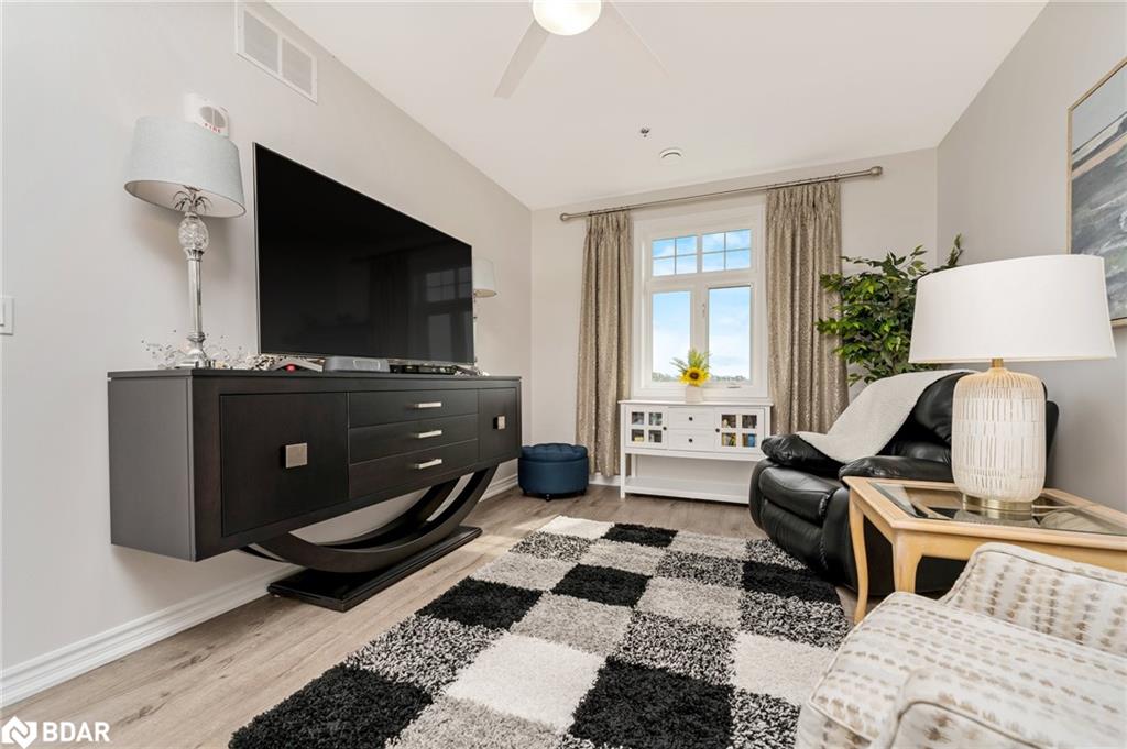 304-1370 Costigan Road Property Photo 25