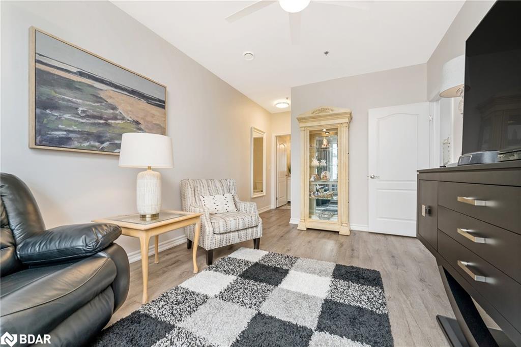 304-1370 Costigan Road Property Photo 26