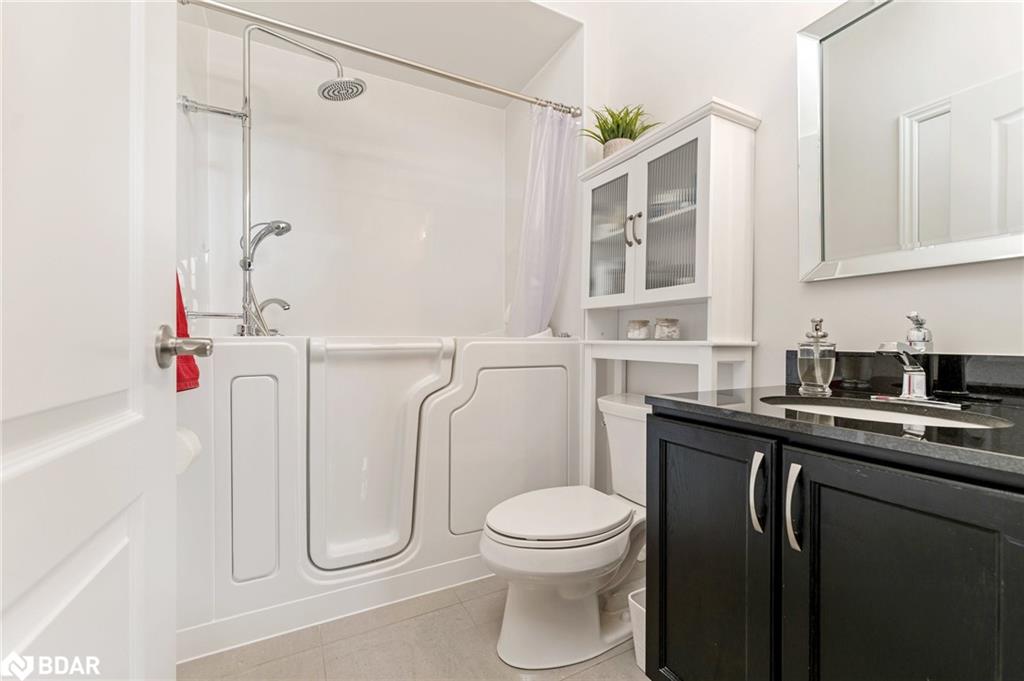 304-1370 Costigan Road Property Photo 32