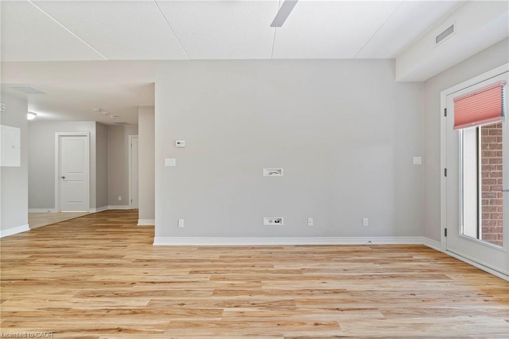 213-4644 Pettit Avenue Property Photo 14