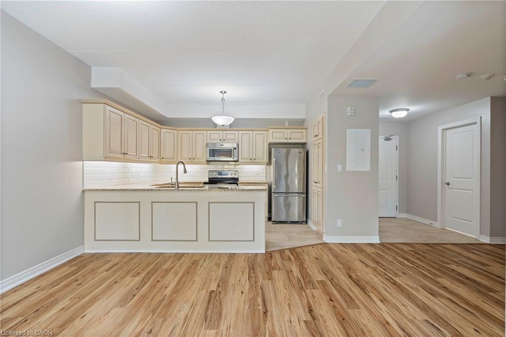 213-4644 Pettit Avenue Property Photo 15