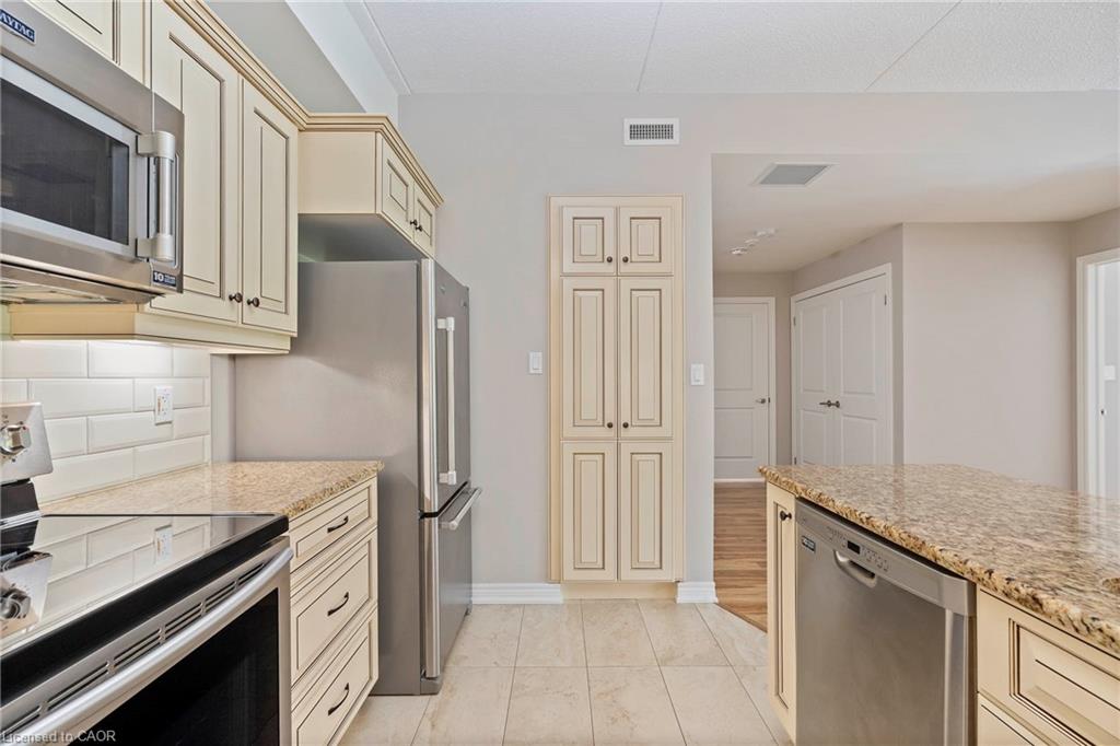 213-4644 Pettit Avenue Property Photo 18