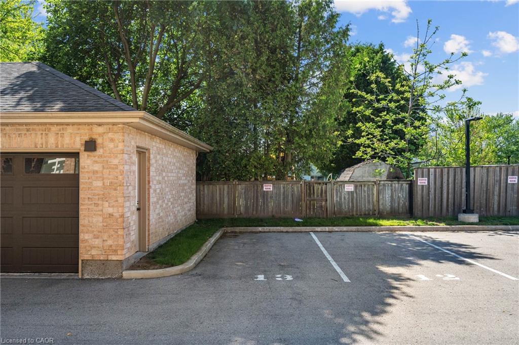 213-4644 Pettit Avenue Property Photo 35