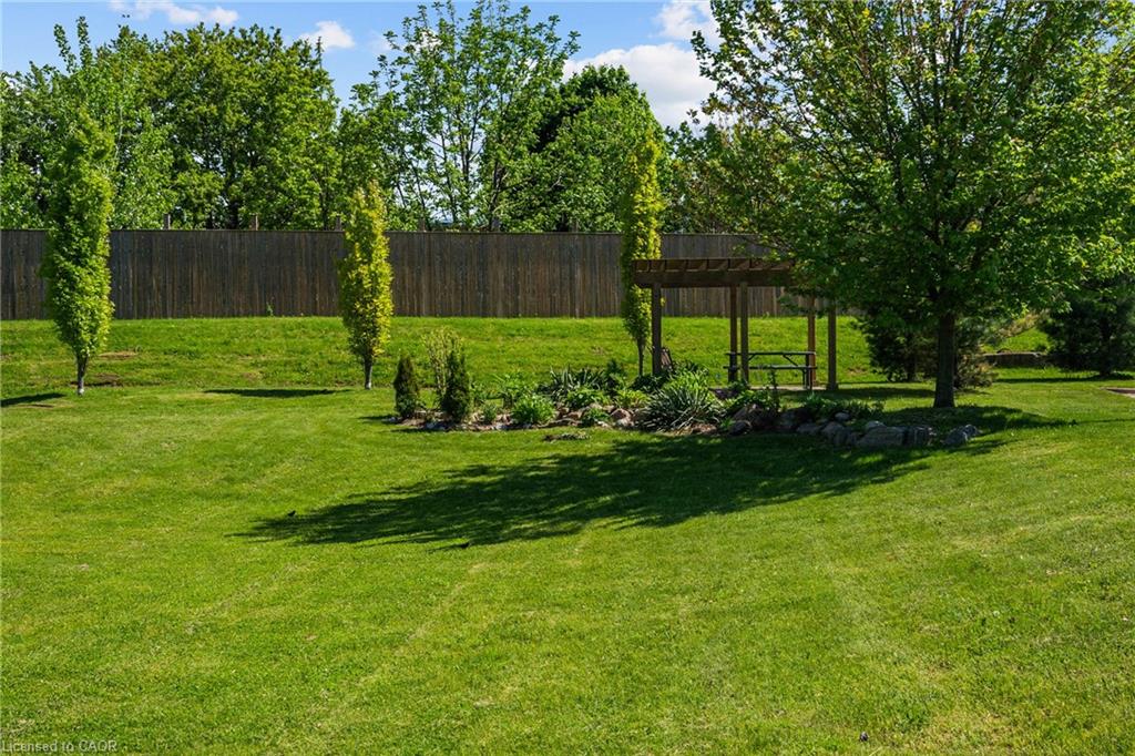 213-4644 Pettit Avenue Property Photo 44