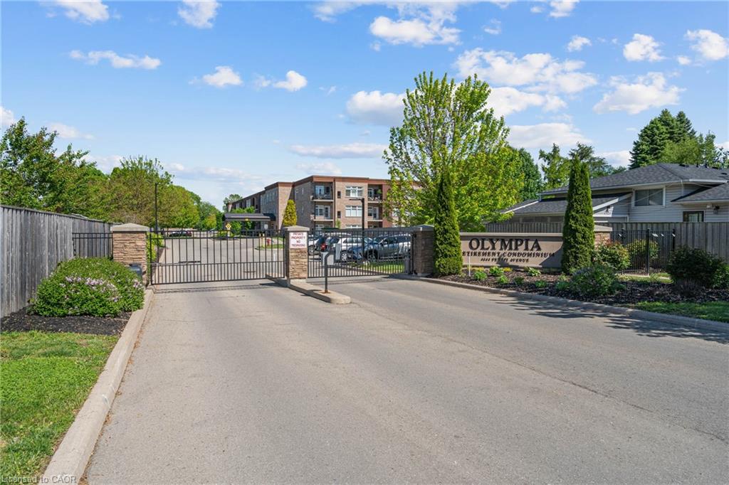 213-4644 Pettit Avenue Property Photo 46